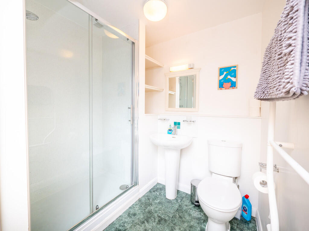Bathroom at Hawkers Court